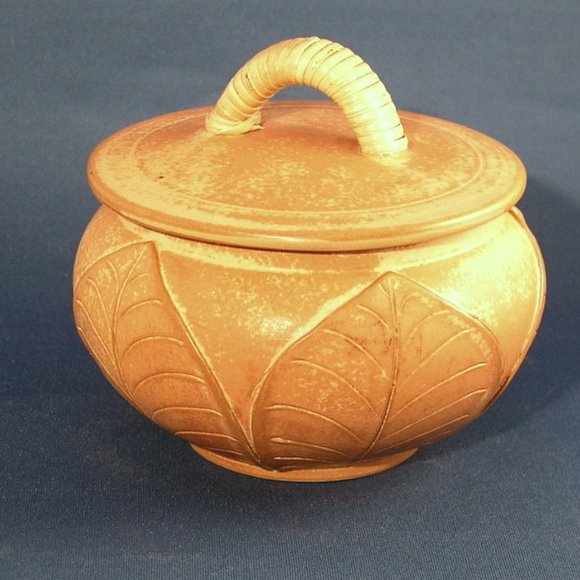 New Fair Trade World of Good Ceramic Sugar Bowl & Creamer Set Handmade in Bali - Picture 3 of 4